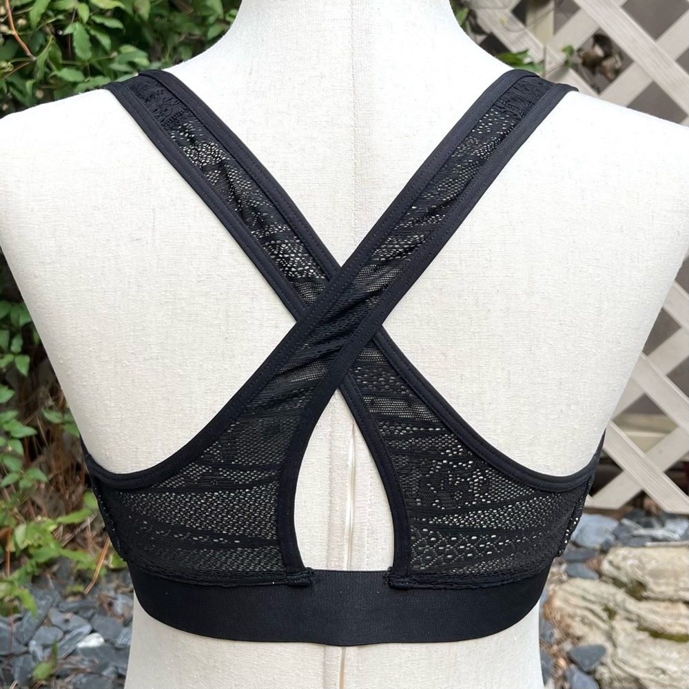 NWOT Victoria Sport “The Player” Lace Overlay Criss-cross Racerback Sports Bra - Picture 9 of 16